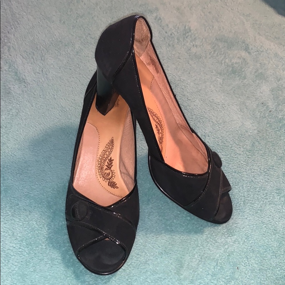 Sofft black pump